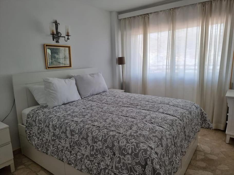 Apartamento En Playa De Los Boliches 丰希罗拉 外观 照片